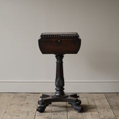 Table à thé ancienne de style Régence, en bois de rose, datant du règne de Guillaume IV