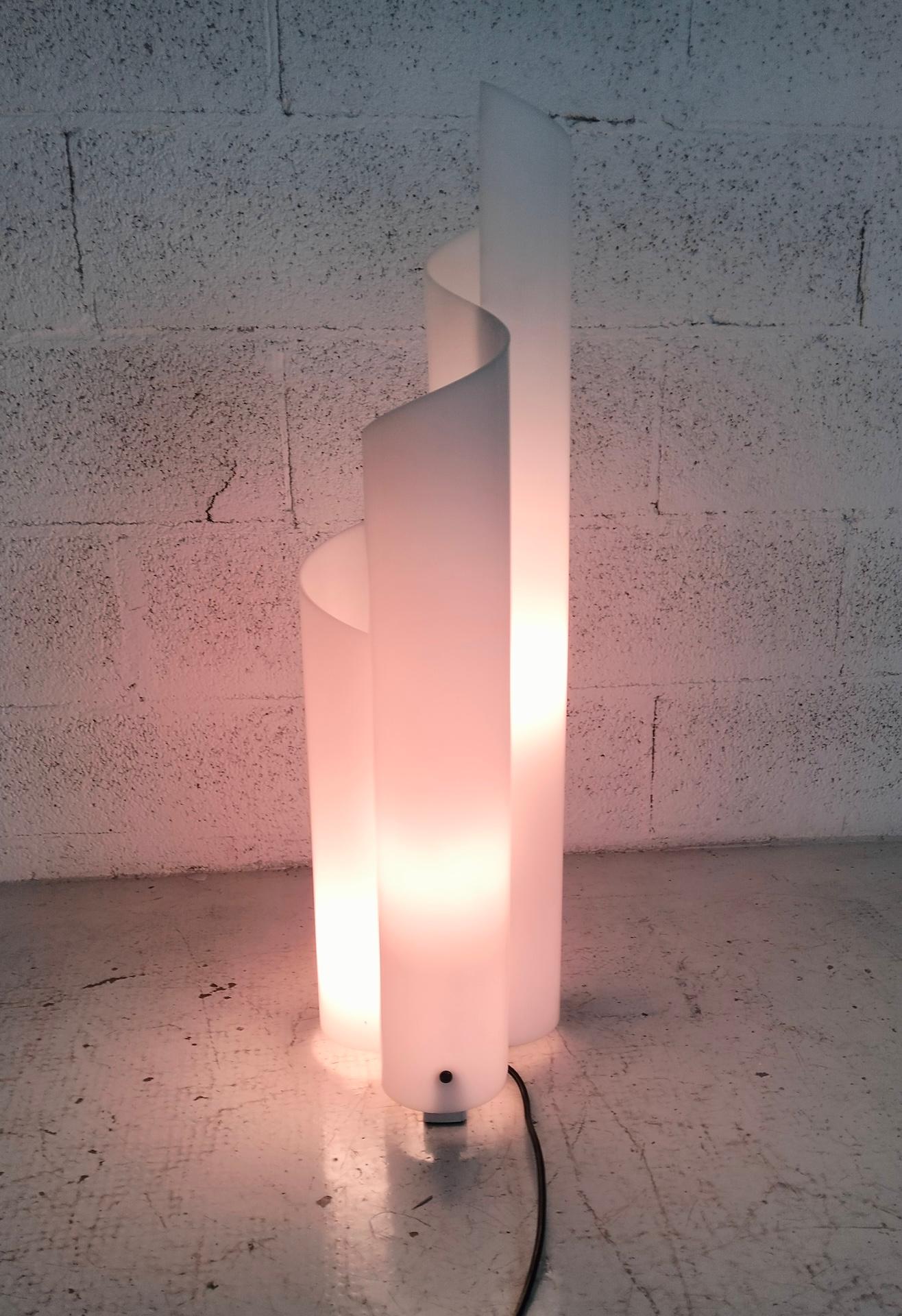 Italian Table lamp Mezzachimera by Vico Magistretti for Artemide  1970s For Sale