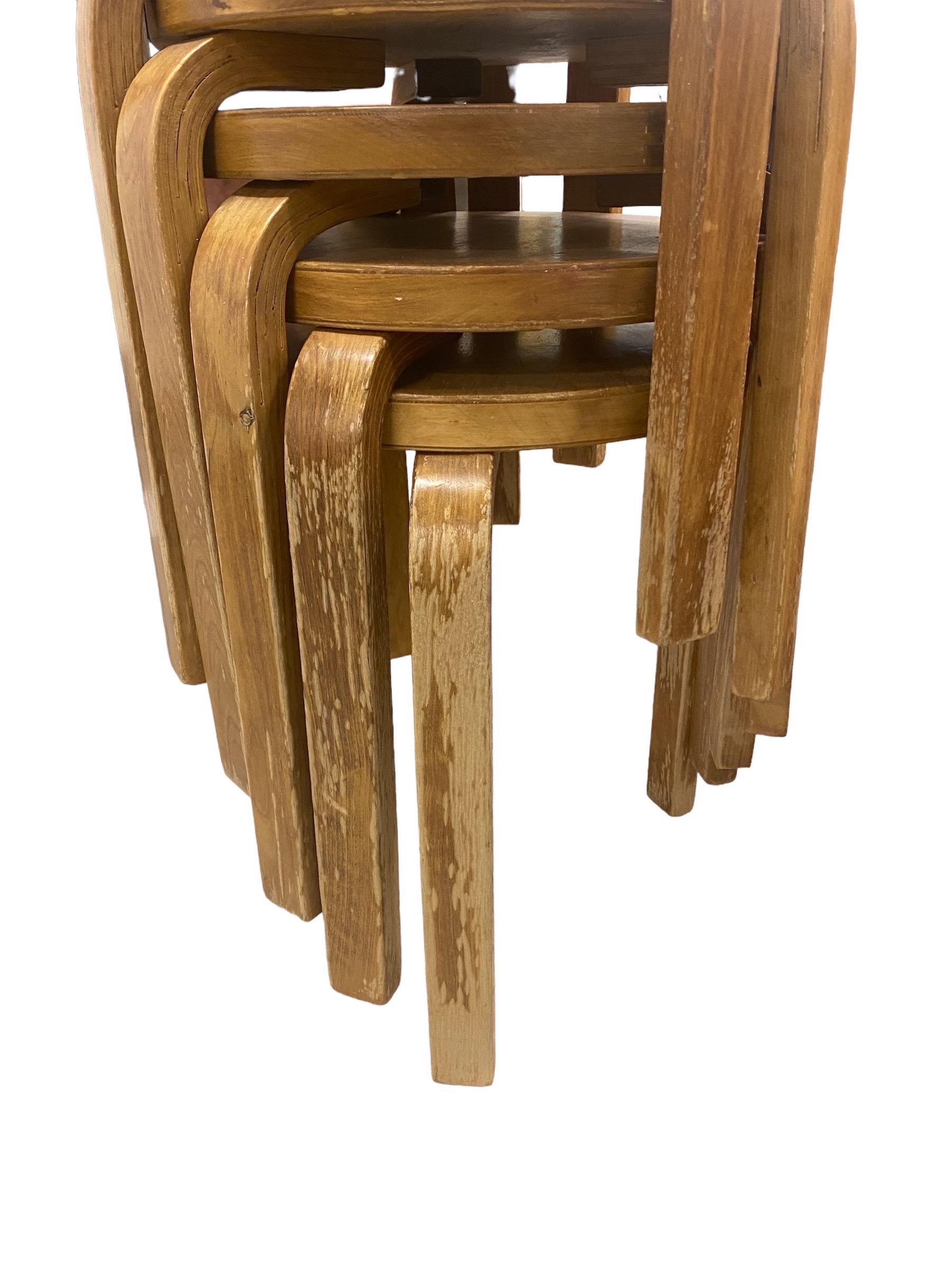 Set of 6 Alvar Aalto 3 Legged Stackable Stools Model 60, Artek 1930s For Sale 9