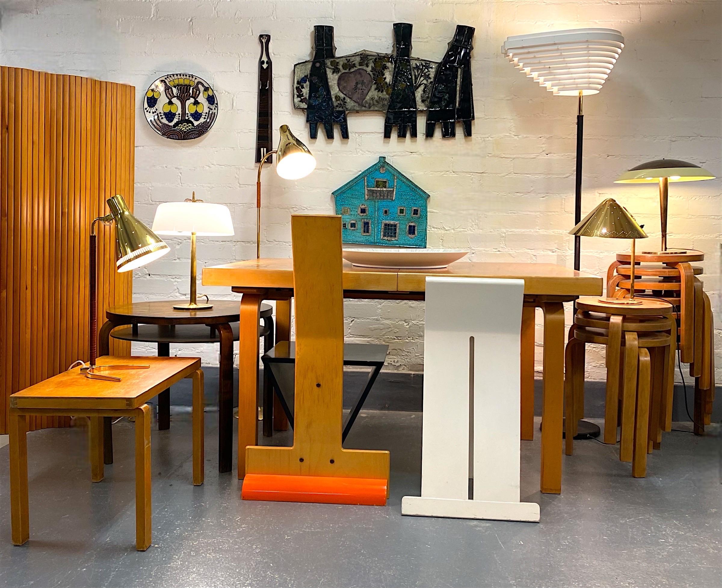 Large Expandable Alvar Aalto Wooden Dining Table Model 92, 1940s, Artek For Sale 4