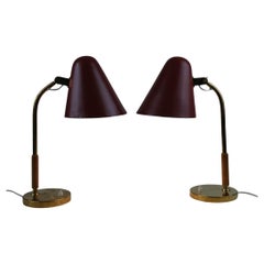Paar Tischlampen von Paavo Tynell, Modell 5233, Messing und Rot, 1950er Jahre, Taito Oy