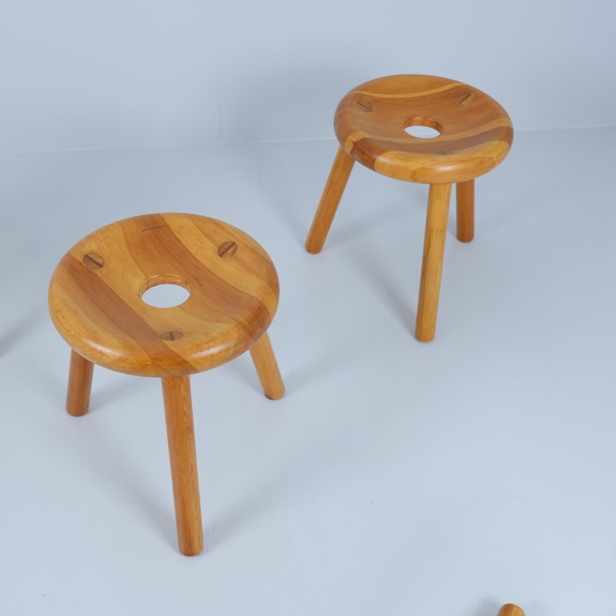 Bertel Gardberg, Set di 5 sgabelli finlandesi 