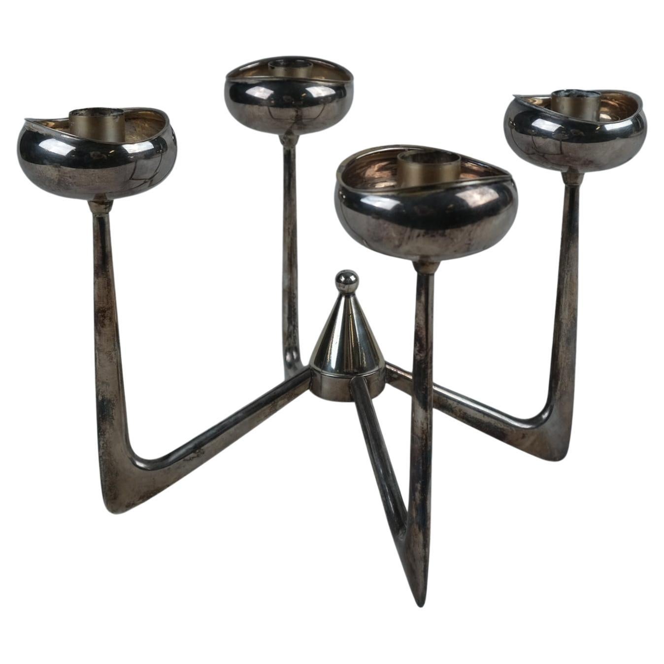 Anna Greta Eker Candelabro futurista de plata, Auran Kultaseppä 1963 en venta