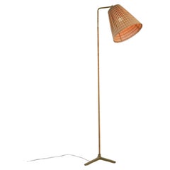 Lampadaire 'Propeller' modèle 9631 en laiton et rotin, Paavo Tynell, Taito années 1950