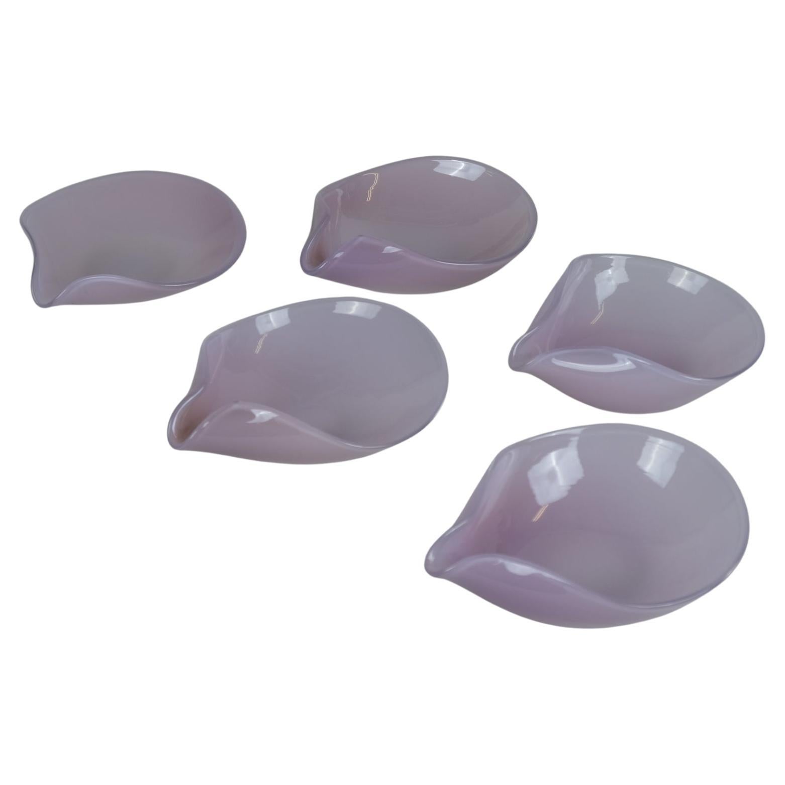 Juego de cinco jarrones rosas soplados en molde de Kaj Franck para Iittala 1947-1952 en venta
