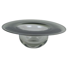 Timo Sarpaneva "Sombrero de cardenal".  para Iittala en color gris verdoso, 1957