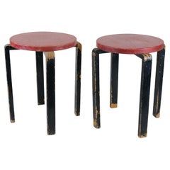 Rare tabouret à 4 pieds Alvar Aalto+Aalto E60 version temps de guerre en rouge et bleu, Artek 1940s