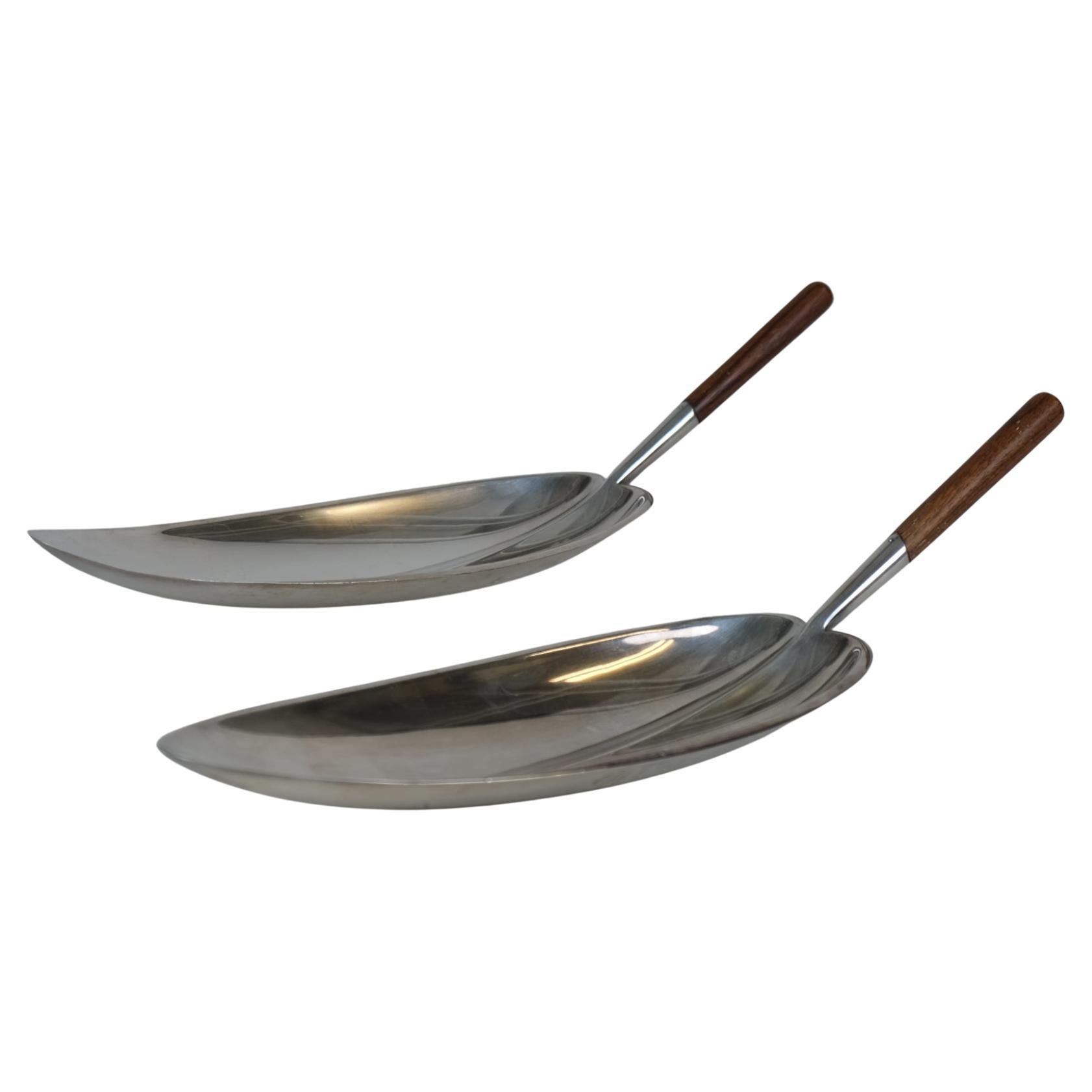 A Pair of Tapio Wirkkala, Leaf Serving Bowls In Silver & Teak, TW-85, 1960s