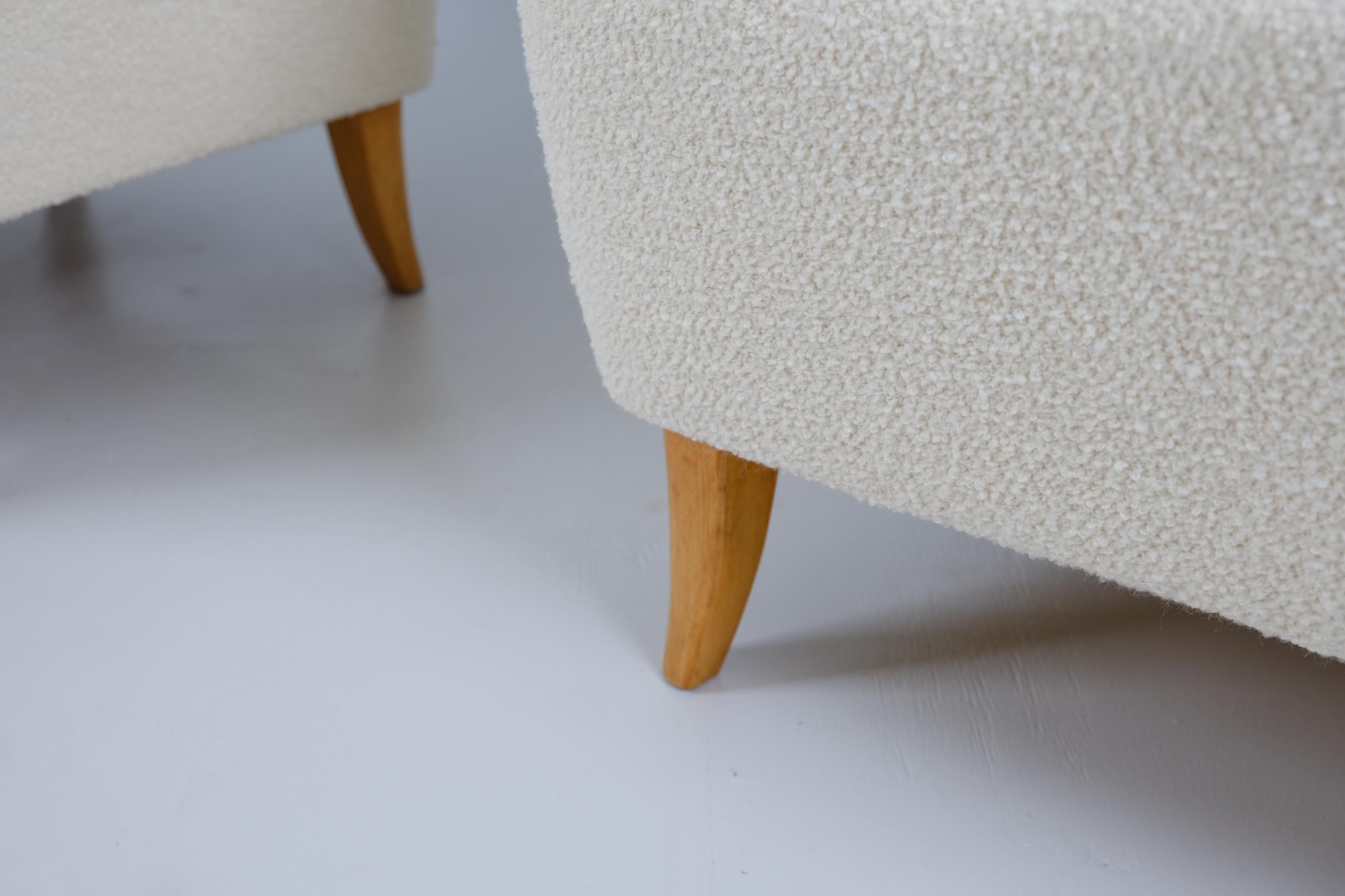 Paire de fauteuils Ilmari Lappalainen Laila tapissés en blanc, Asko 1950s en vente 1