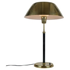 Rara lampada da tavolo regolabile Lisa Johansson-Pape in ottone e nero, Orno 1950