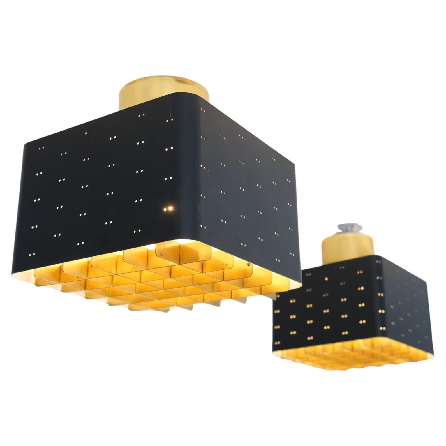 Paar Paavo Tynell Starry Sky Deckenleuchten 9068 in Schwarz & Messing, Idman 1960er Jahre
