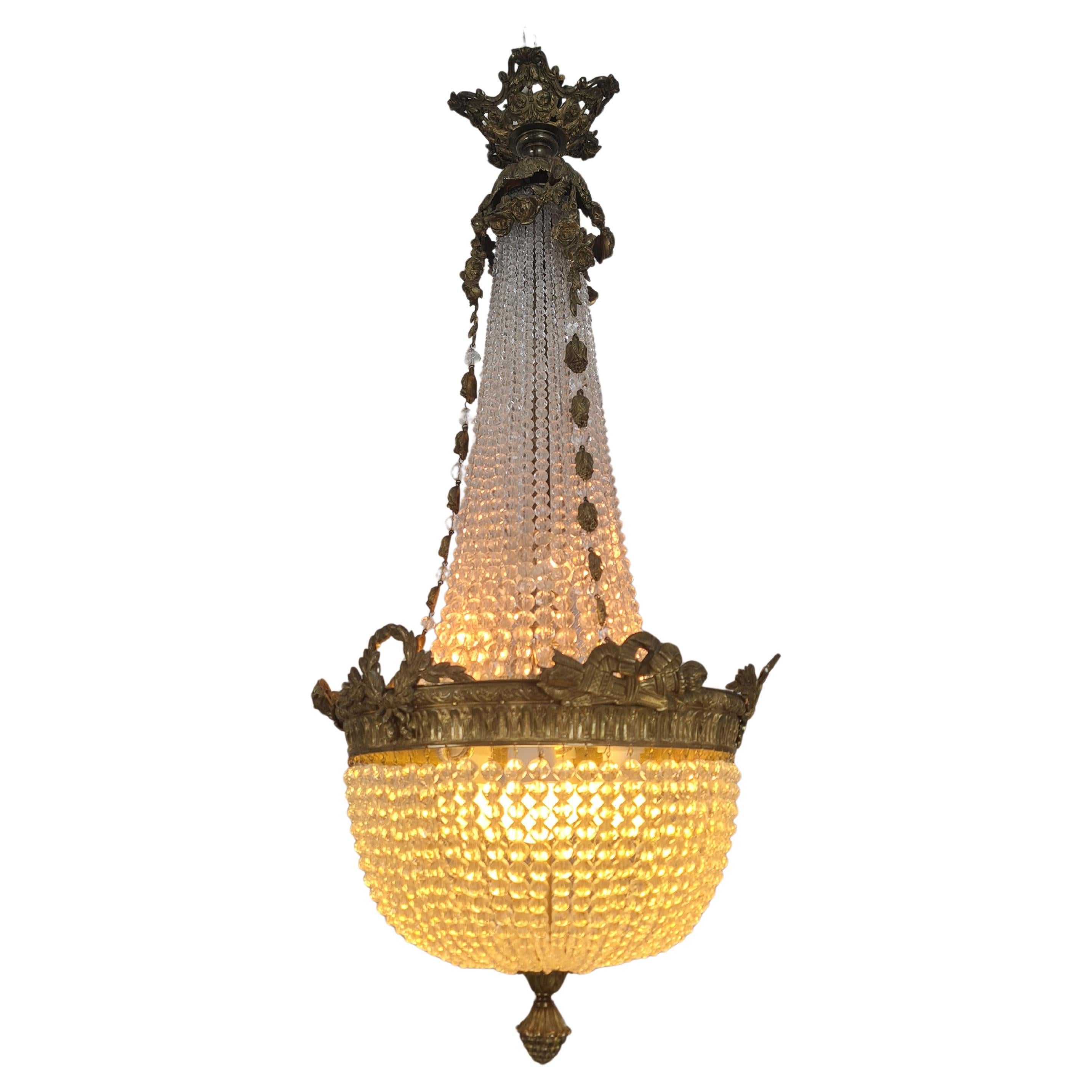 Araña de cristal estilo Imperio, corona de laurel, llama y flechas, finales del siglo XIX en venta
