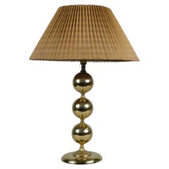 Moderne Mid-Century-Tischlampe aus Messing Attr. Kai Ruokonen, Wallisin Mäkelä 1970er Jahre