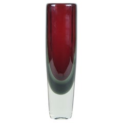 Objeto de vidrio artístico Kaj Franck KF 239 en tono rojo y verde grisáceo, Nuutajärvi 1962