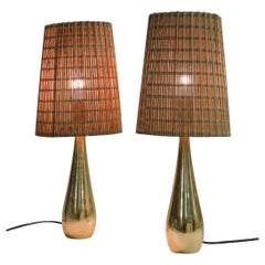 Paar Mauri Almari-Tischlampen „Drop“ aus gegossenem Messing, Modell 61046, Idman 1950er Jahre