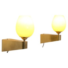 Paar Wandleuchten aus Messing und Glas aus der Mitte des Jahrhunderts, Modell EY 49, Itsu 1950er Jahre