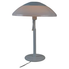 Heikki Turunen Lámpara de mesa de la serie Efecto Blanco Modelo 940-404, Orno años 80, Finlandia