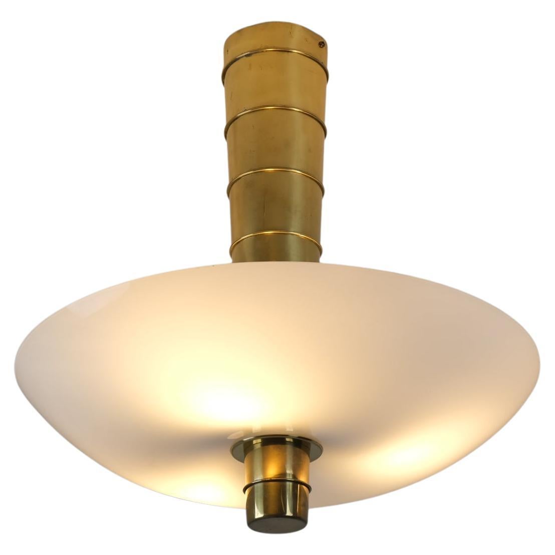 Lampada da soffitto Paavo Tynell "Cannon Shell" 9053 in ottone e vetro, Idman 1950s