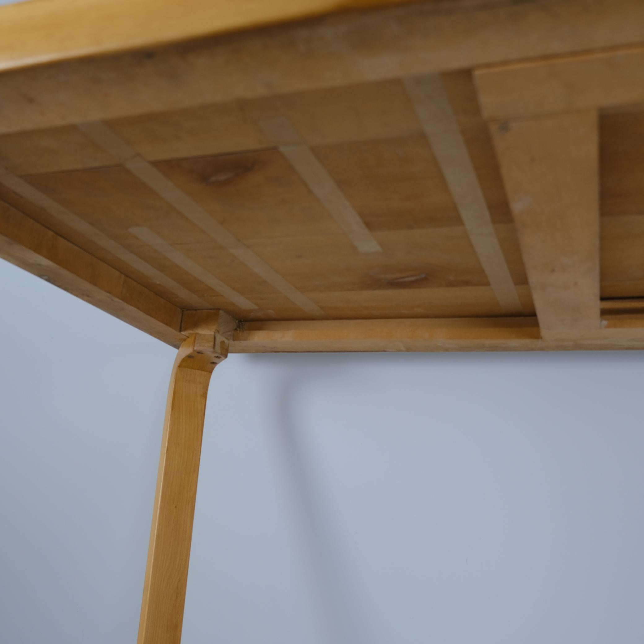 Aino Aalto Extendable Dining Table in Birch and Oak, Artek 1940s For Sale 5