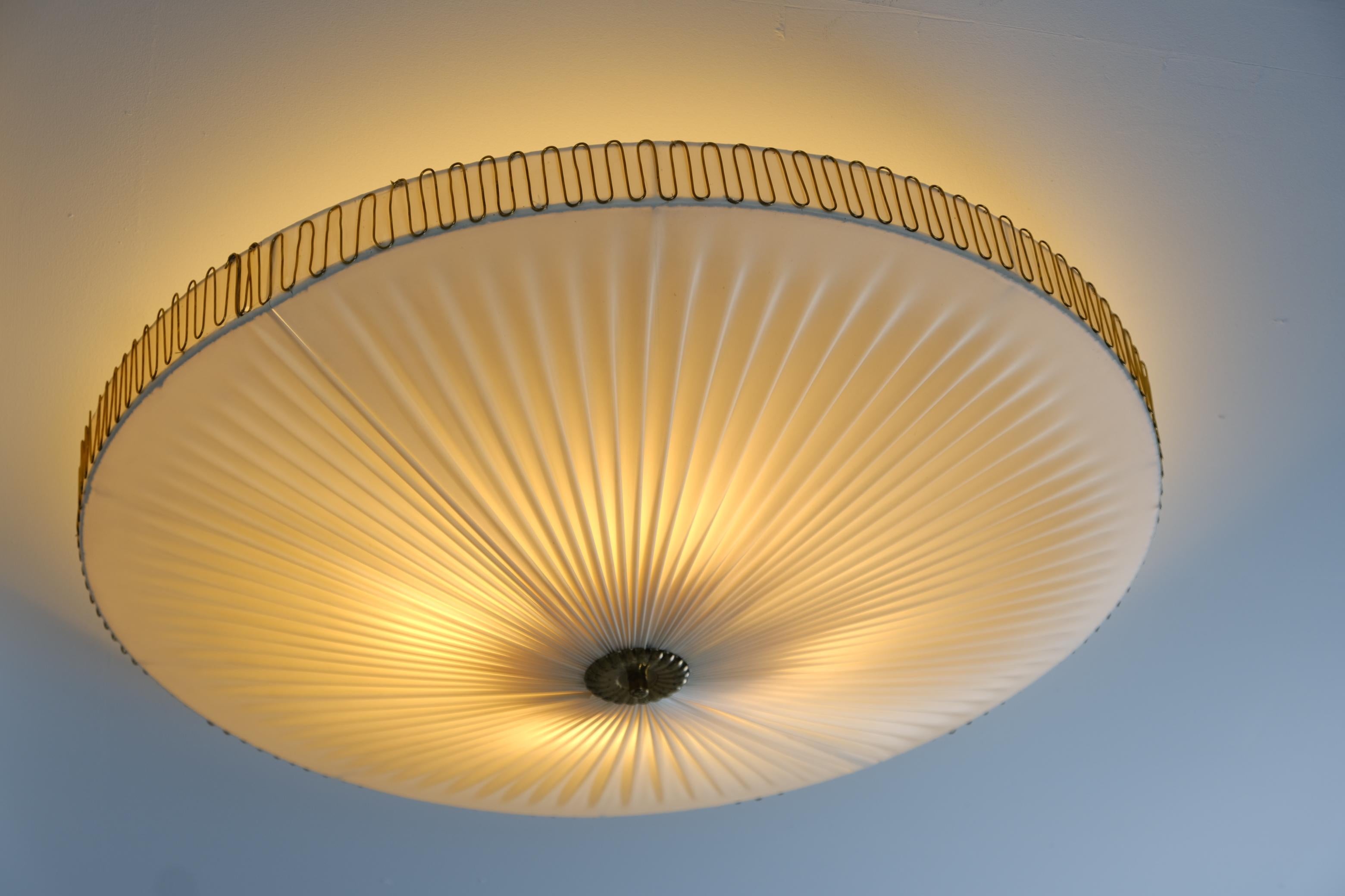 Plafoniera moderna di metà secolo, modello K5-40, Idman 1950s in vendita 2