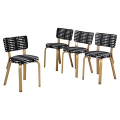 Set di 4 sedie Alvar Aalto 62 in betulla e tessuto Gullichsen, Artek anni '50