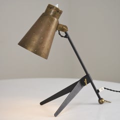 Lampe de table du milieu du siècle, modèle EV 70, laiton perforé et noir, Itsu Finlande, années 1950