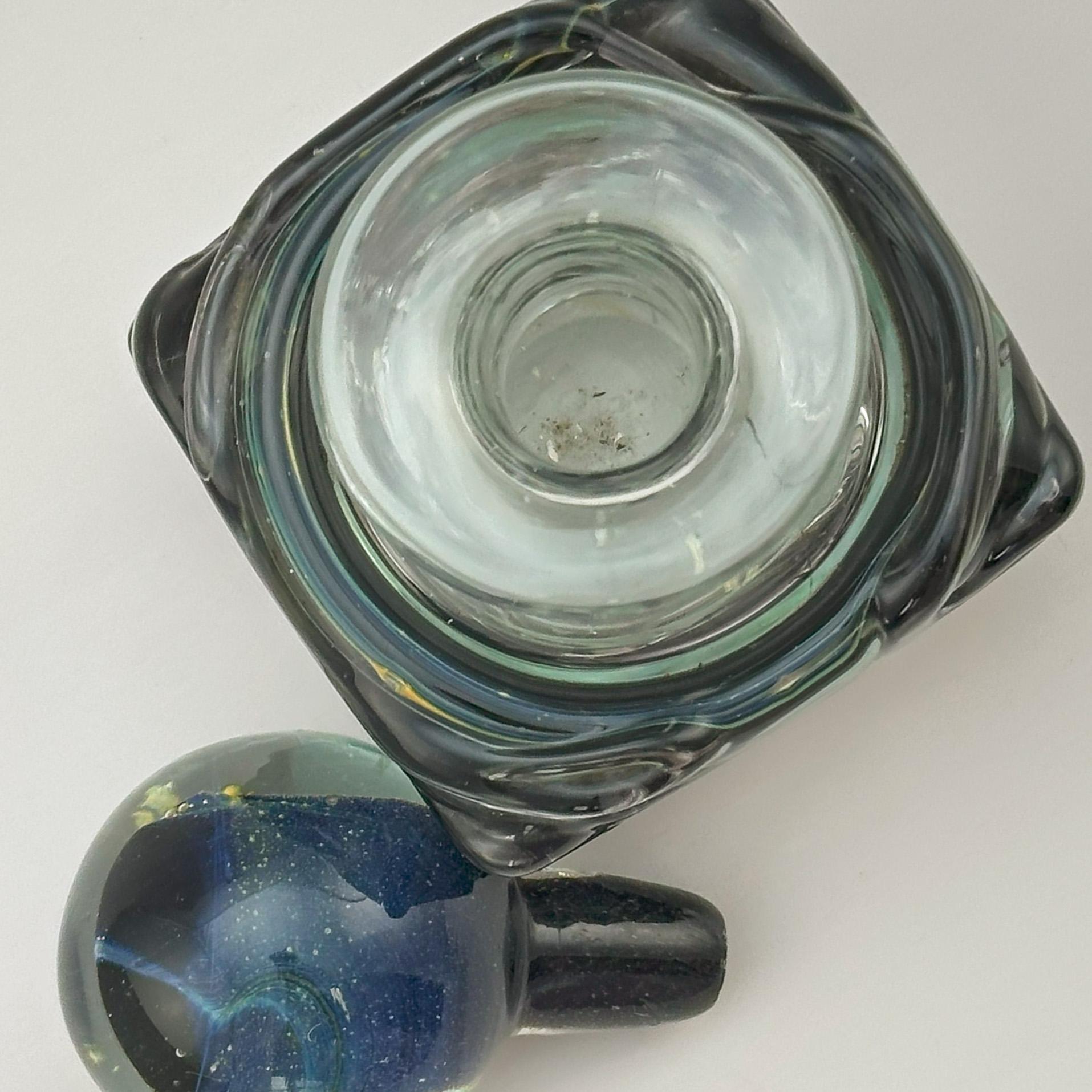 Maltese Bottiglia di profumo in vetro artistico con tappo, firmata Mdina, Malta, circa anni '70 in vendita