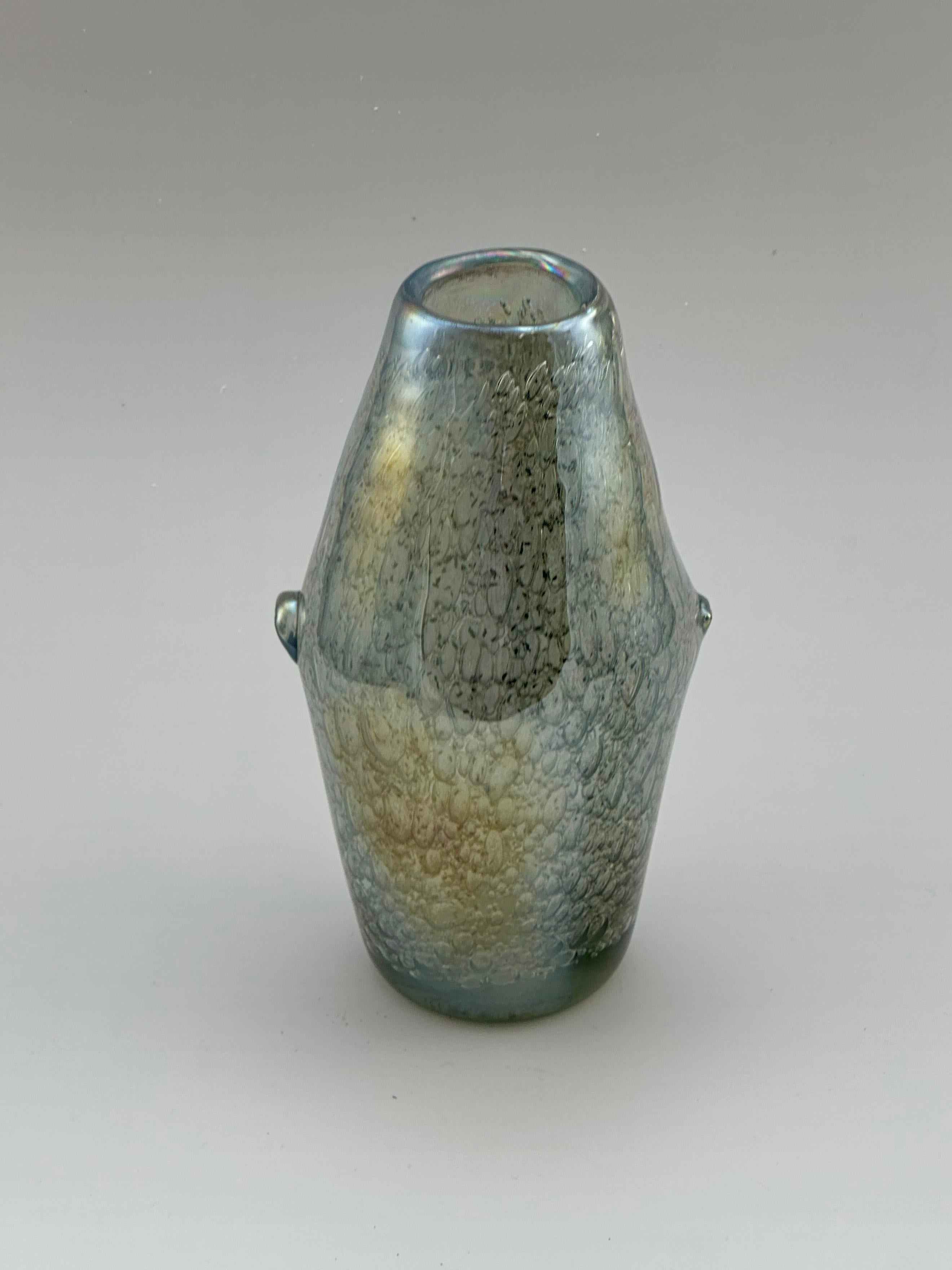 Mid-Century Modern Iridescent Murano-Style Freeform Glass Vase with Efeso Bubble Effect circa 1970s For Sale