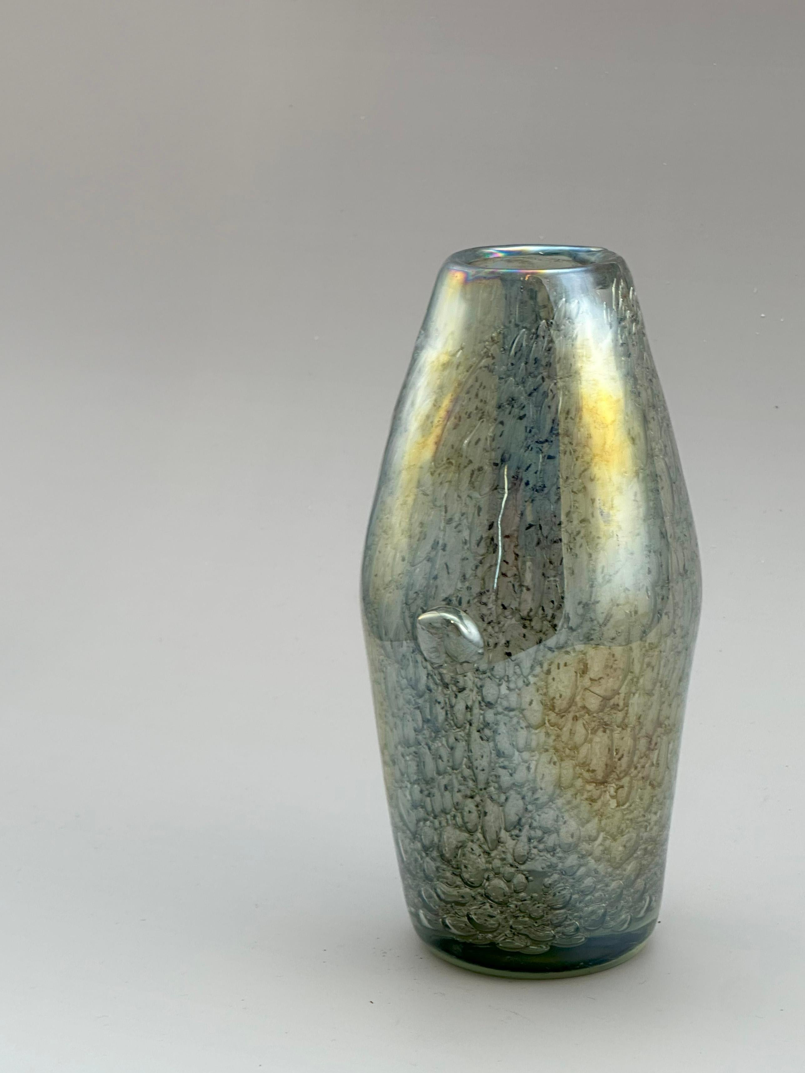 Iridescent Murano-Style Freeform Glass Vase with Efeso Bubble Effect circa 1970s For Sale 1