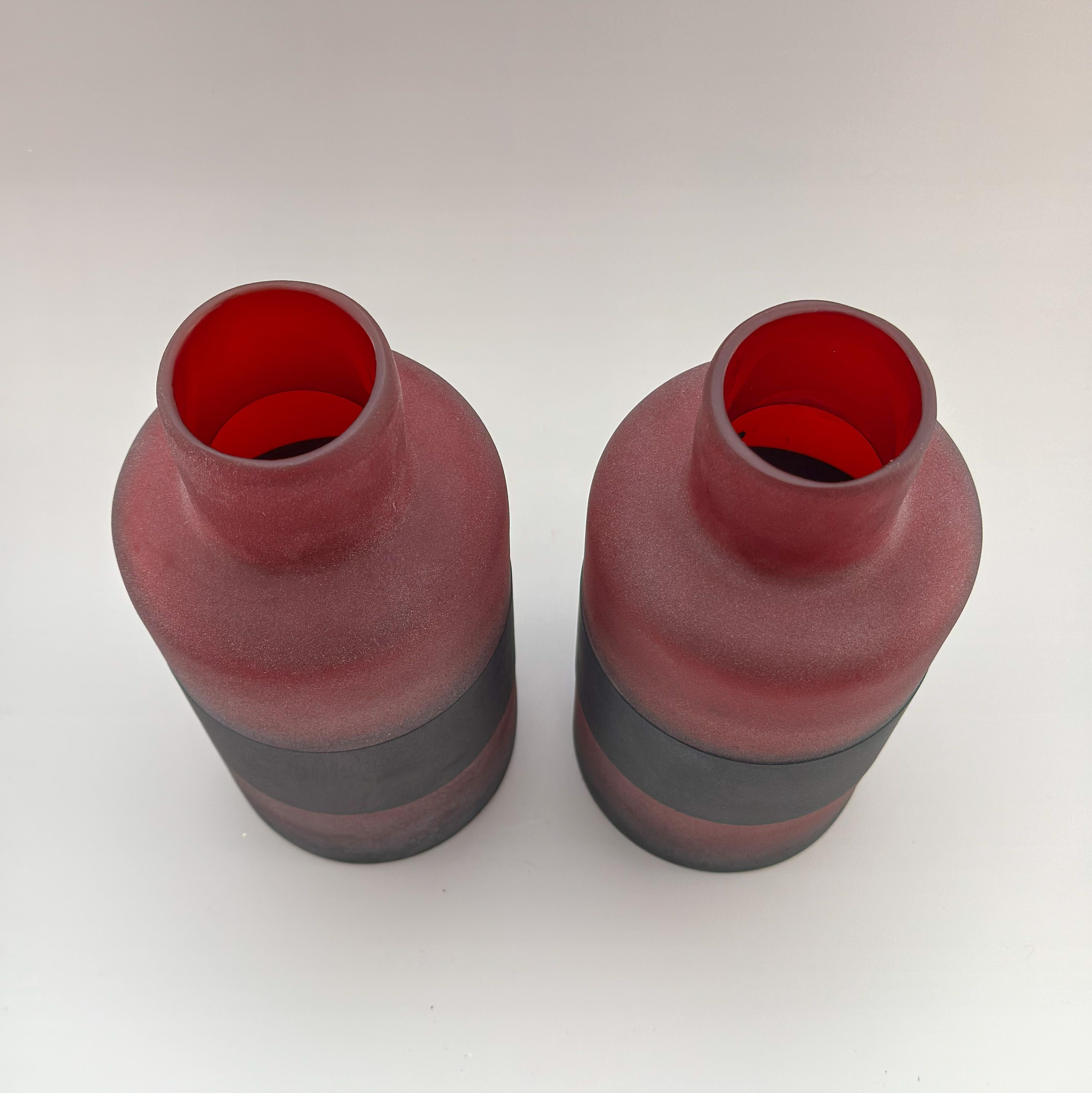 Pair Modern Murano Red Scavo Glass Bottles, Attributed to Cenedese, Italy, 1990 In Good Condition For Sale In Glasgow, GB