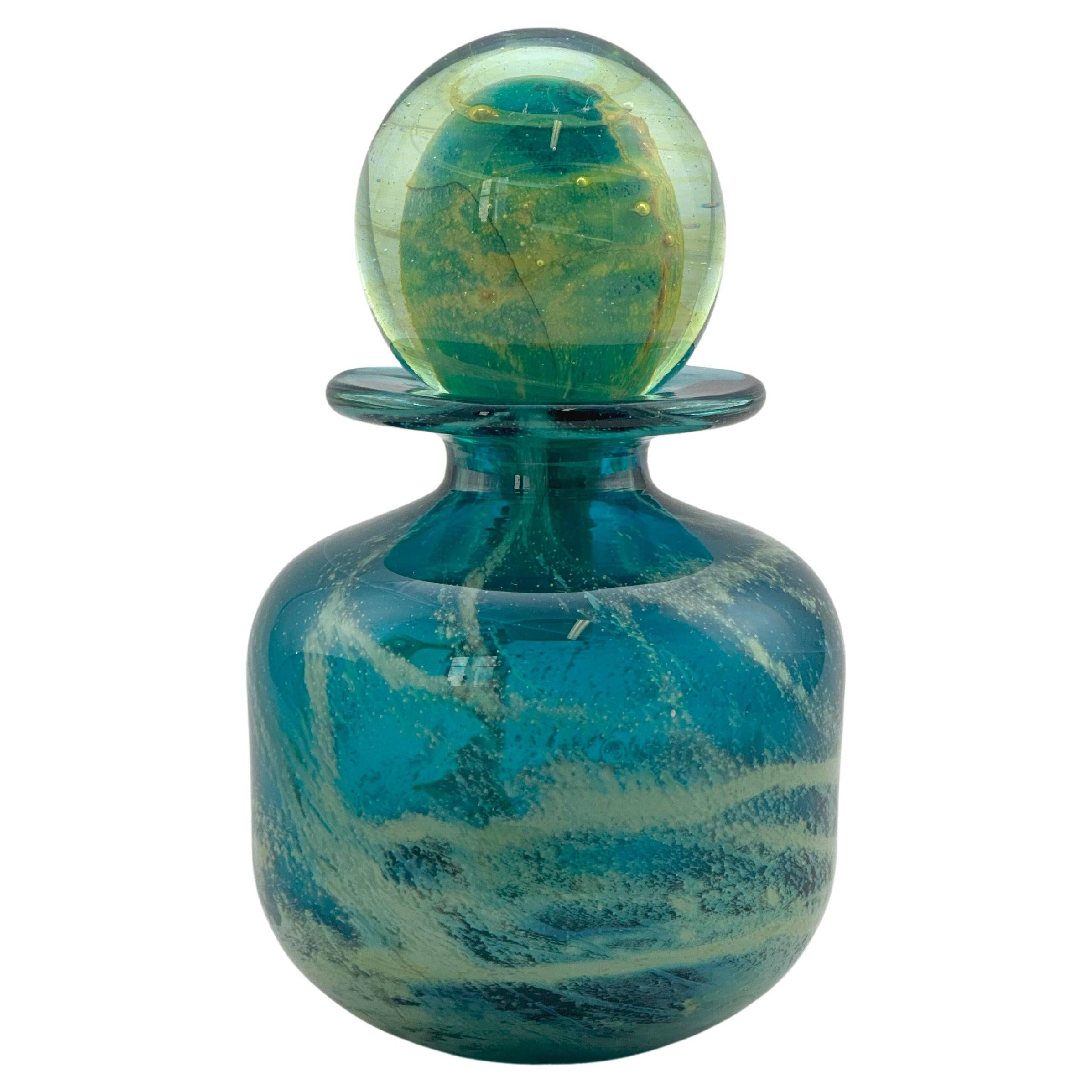 Bouteille de parfum moderne en verre de Mdina, sable et mer, Malte, années 1970, signée