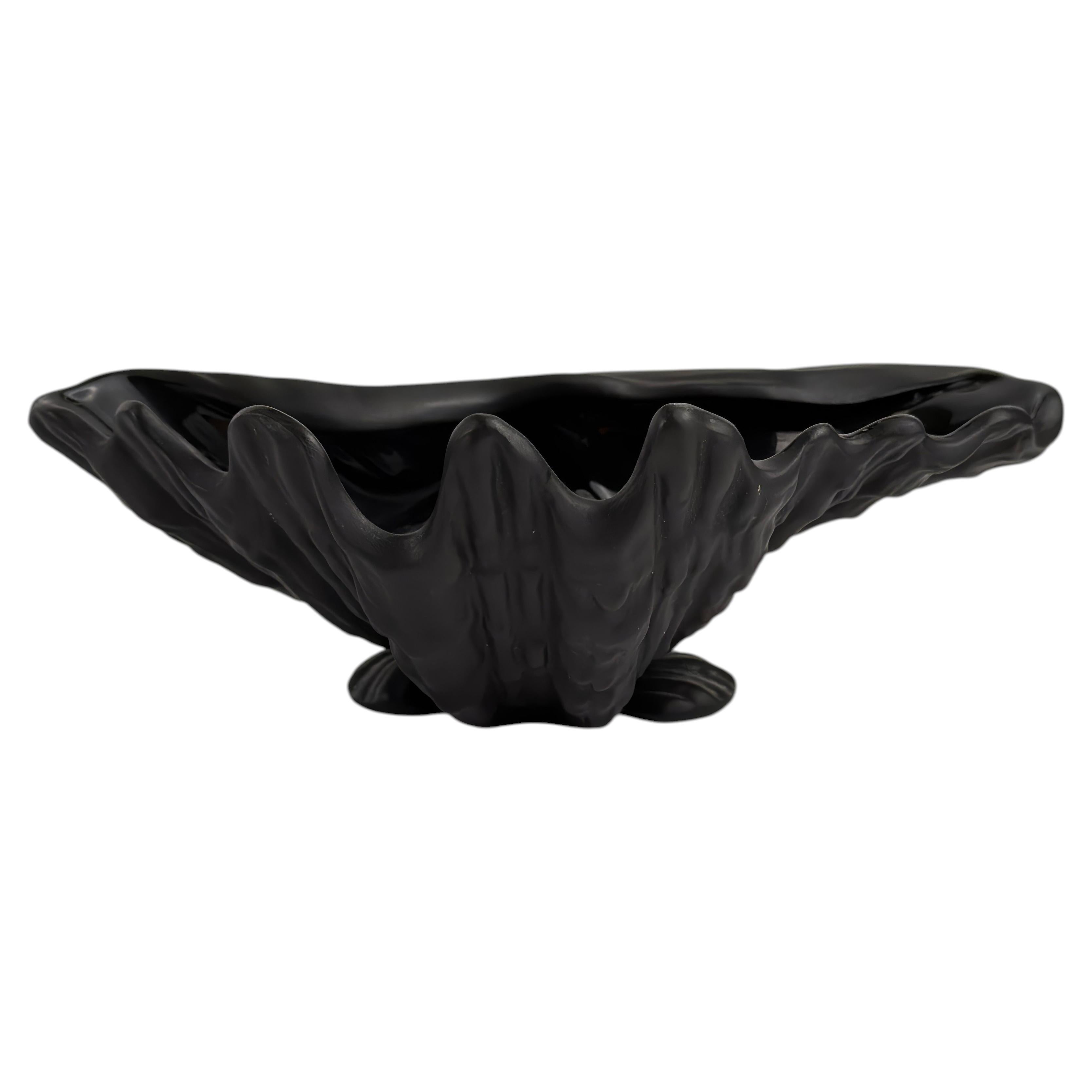 Bol sculptural en forme de coquillage « Black Basalt » de Wedgwood, Angleterre, années 1960
