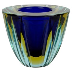 Jarrón de cristal «sommerso» de Murano, azul y amarillo facetado, Italia, década de los 70
