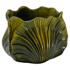 Jardinière à coque en céramique, créée par Christopher Dresser pour Ault, Green, vers 1890