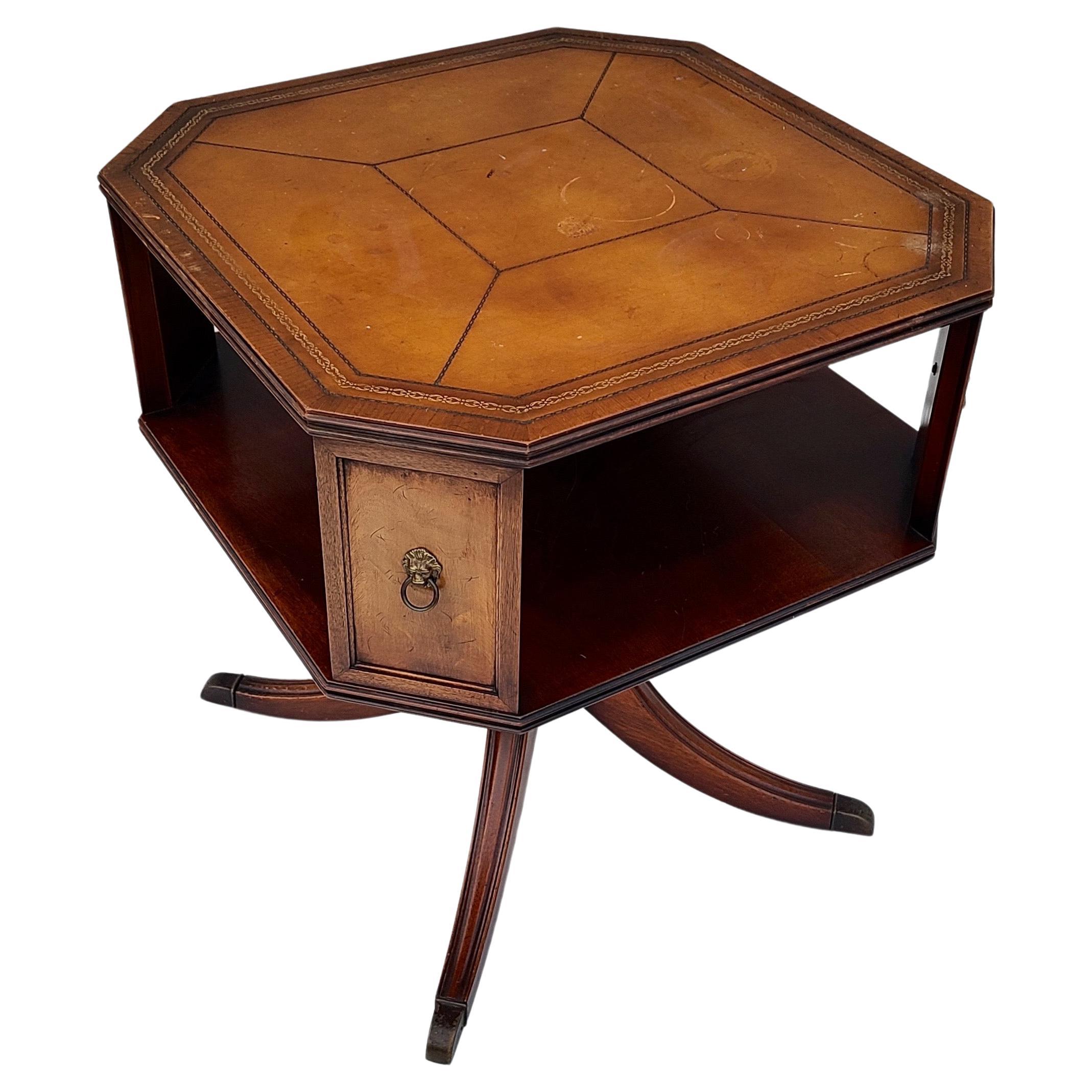 Milieu du XXe siècle Table d'appoint Barrister's à plateau en cuir par Heritage en vente