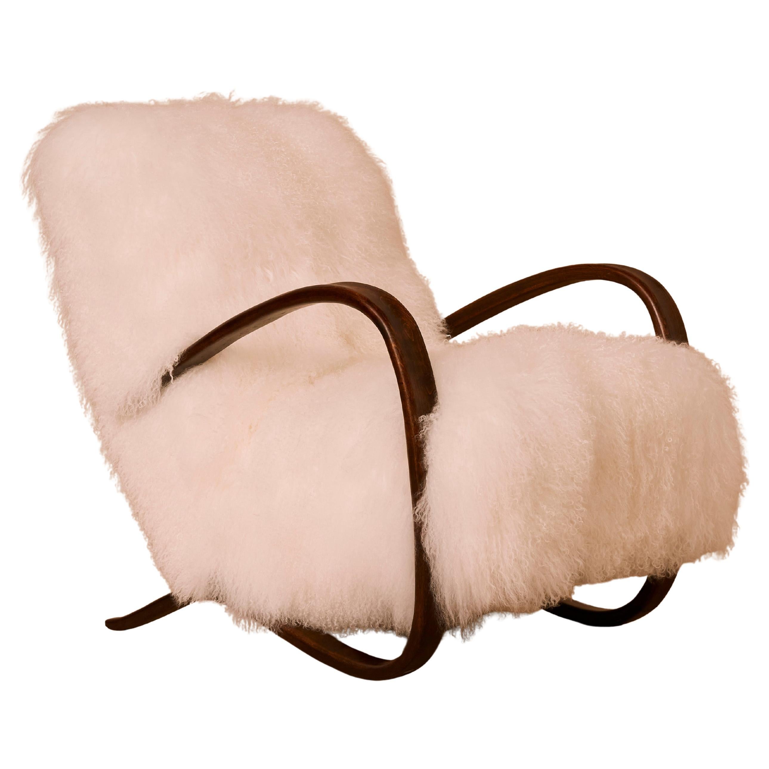 Chaise Bow Wood avec peau de mouton