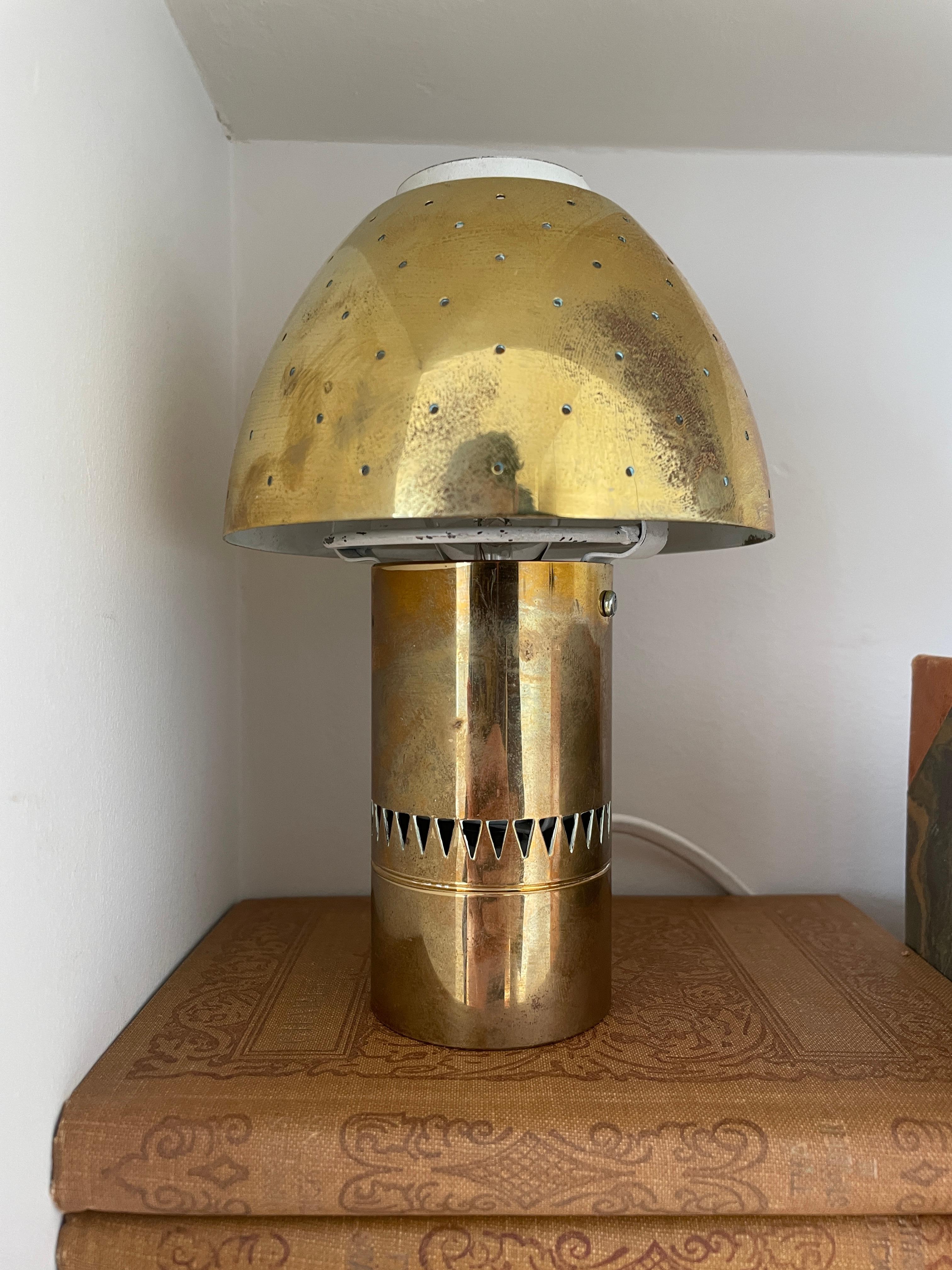 „B221“ TABLE LAMPS von Hans-Agne Jakobsson im Zustand „Gut“ im Angebot in London, England