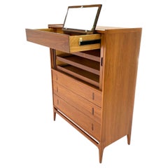 Retro Glenn of California Gentleman's Dresser by Richard Thompson