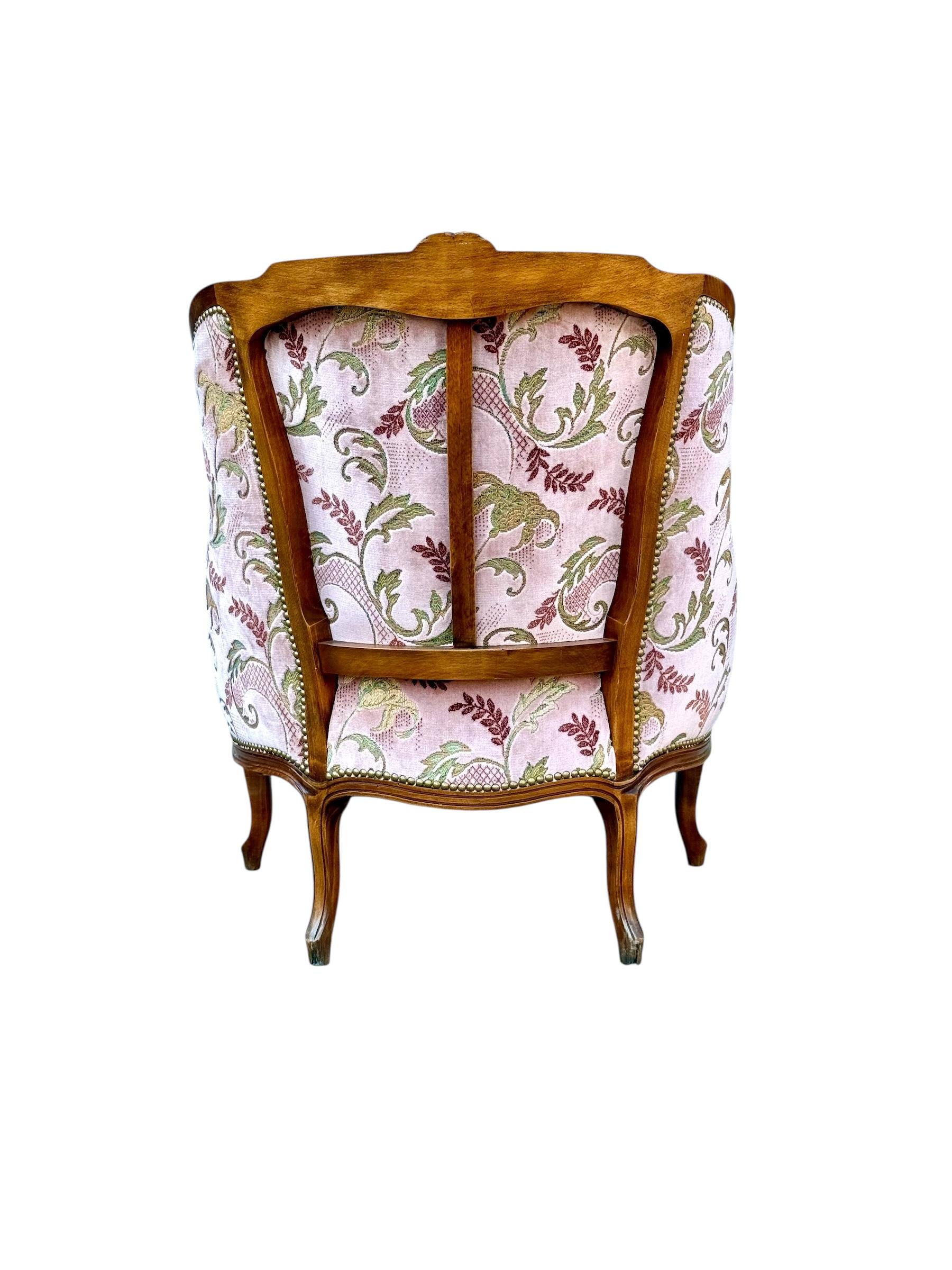Bergère de style Louis XV en noyer français sculpté, fin du 19e siècle en vente 2