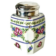 Scatola da tè in porcellana di Limoges, con coperchio in argento sterling, 1900 circa
