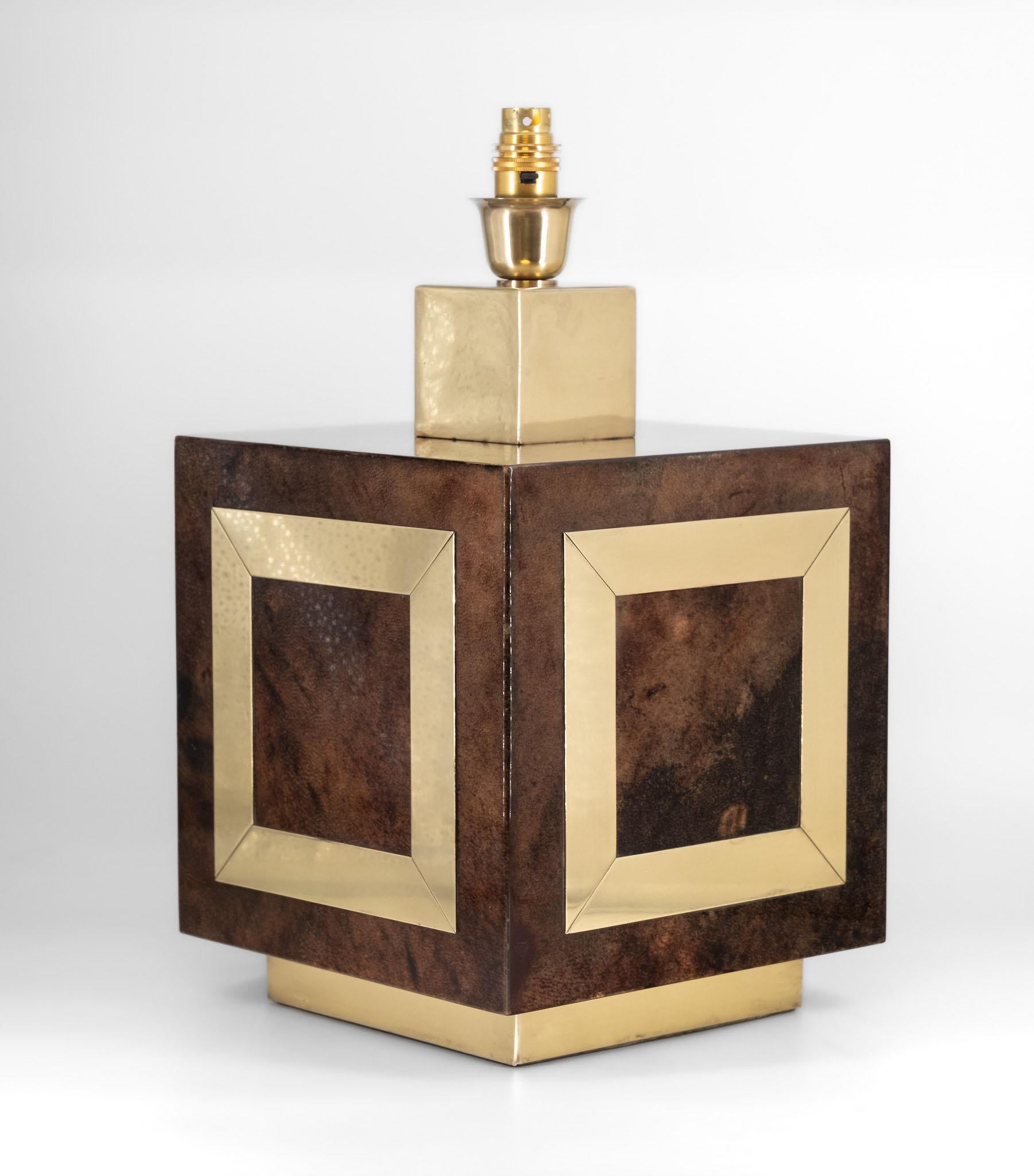 Italian Lacquered Vellum & Brass Large Table Lamp Attr Aldo Tura For Sale 2