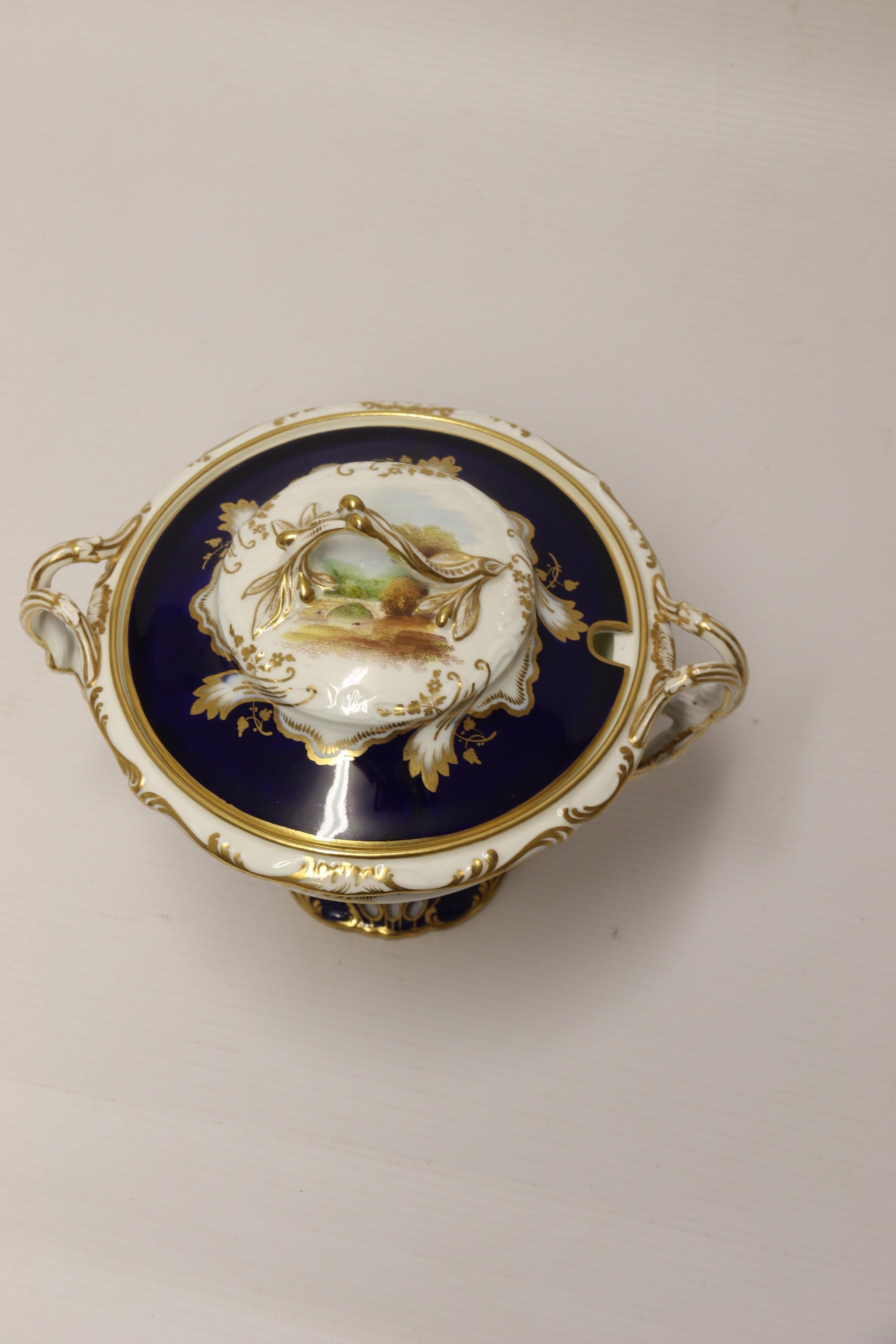 19. Jahrhundert Minton Dessertterrine mit Ständer, handbemalt, englisch 1840 im Angebot 11