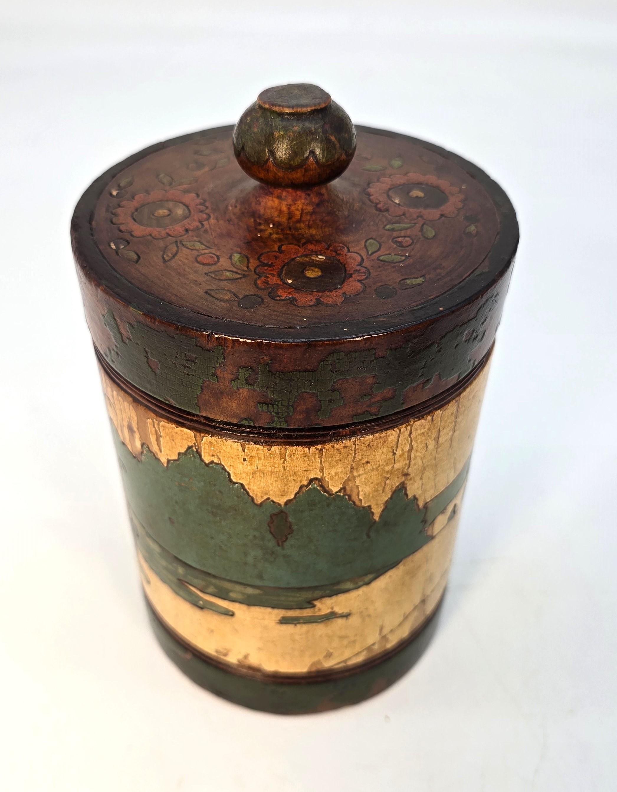 Boîtes à tabac russes à décor sculpté et peint, vert, C 1890 en vente 5