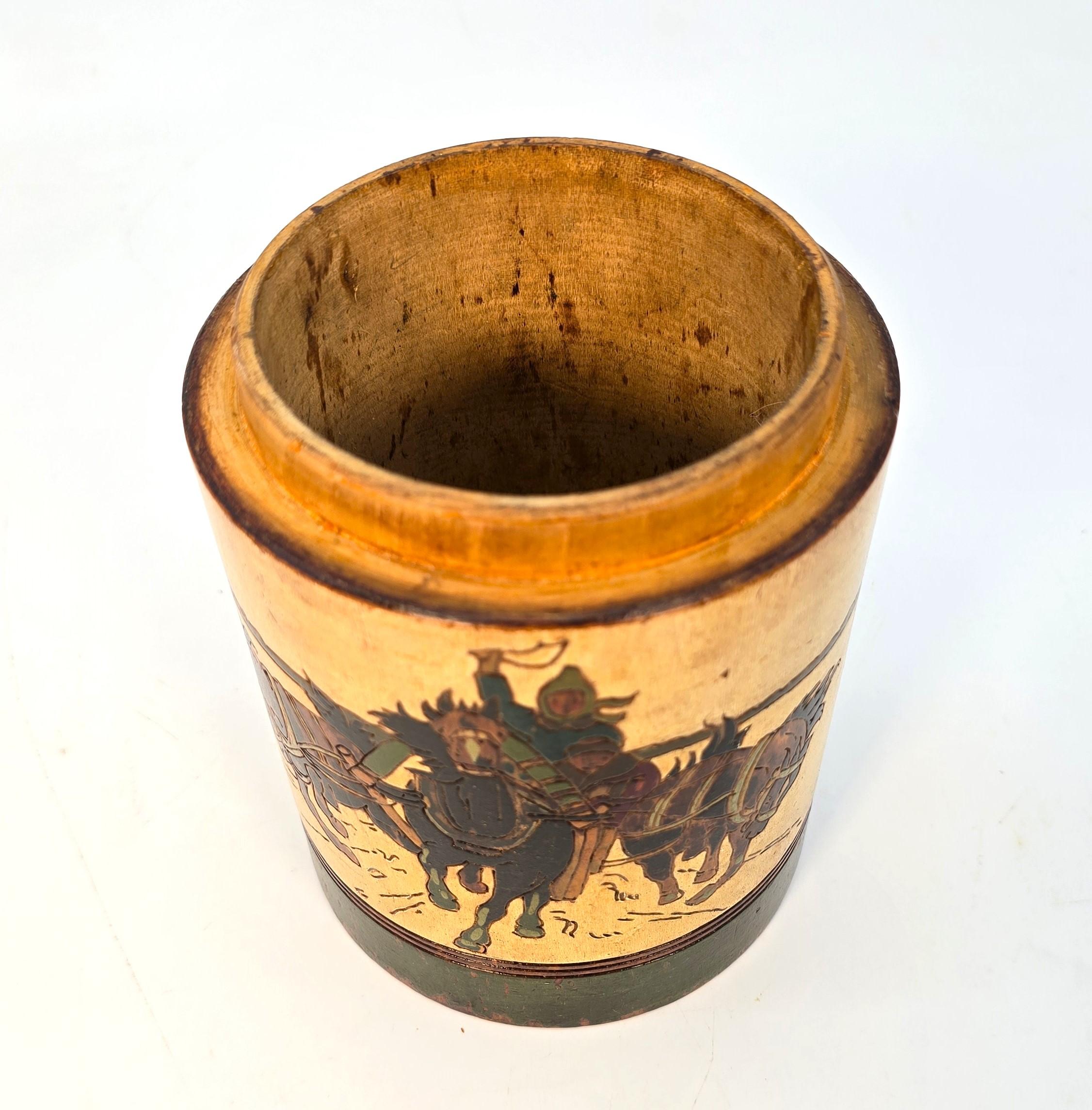 Boîtes à tabac russes à décor sculpté et peint, vert, C 1890 en vente 9