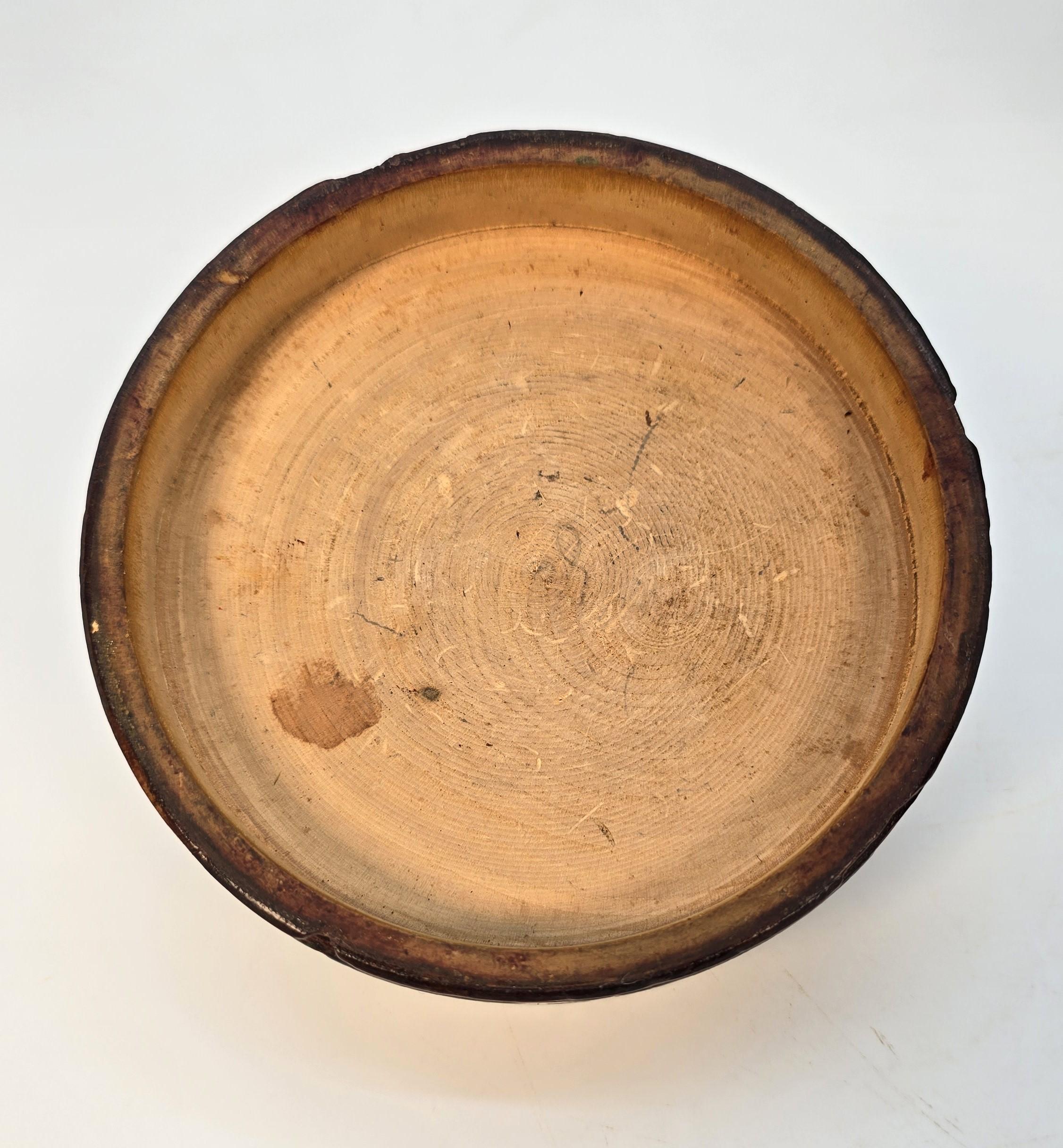 Boîtes à tabac russes à décor sculpté et peint, vert, C 1890 en vente 12