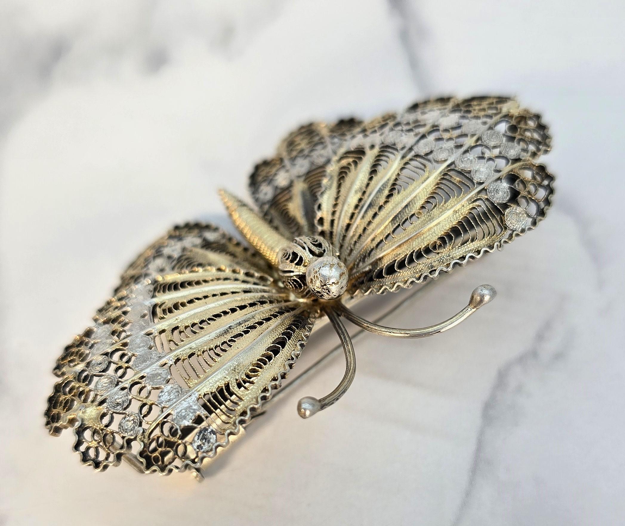Fait main Broche papillon en argent et en vermeil vers 1930 en vente