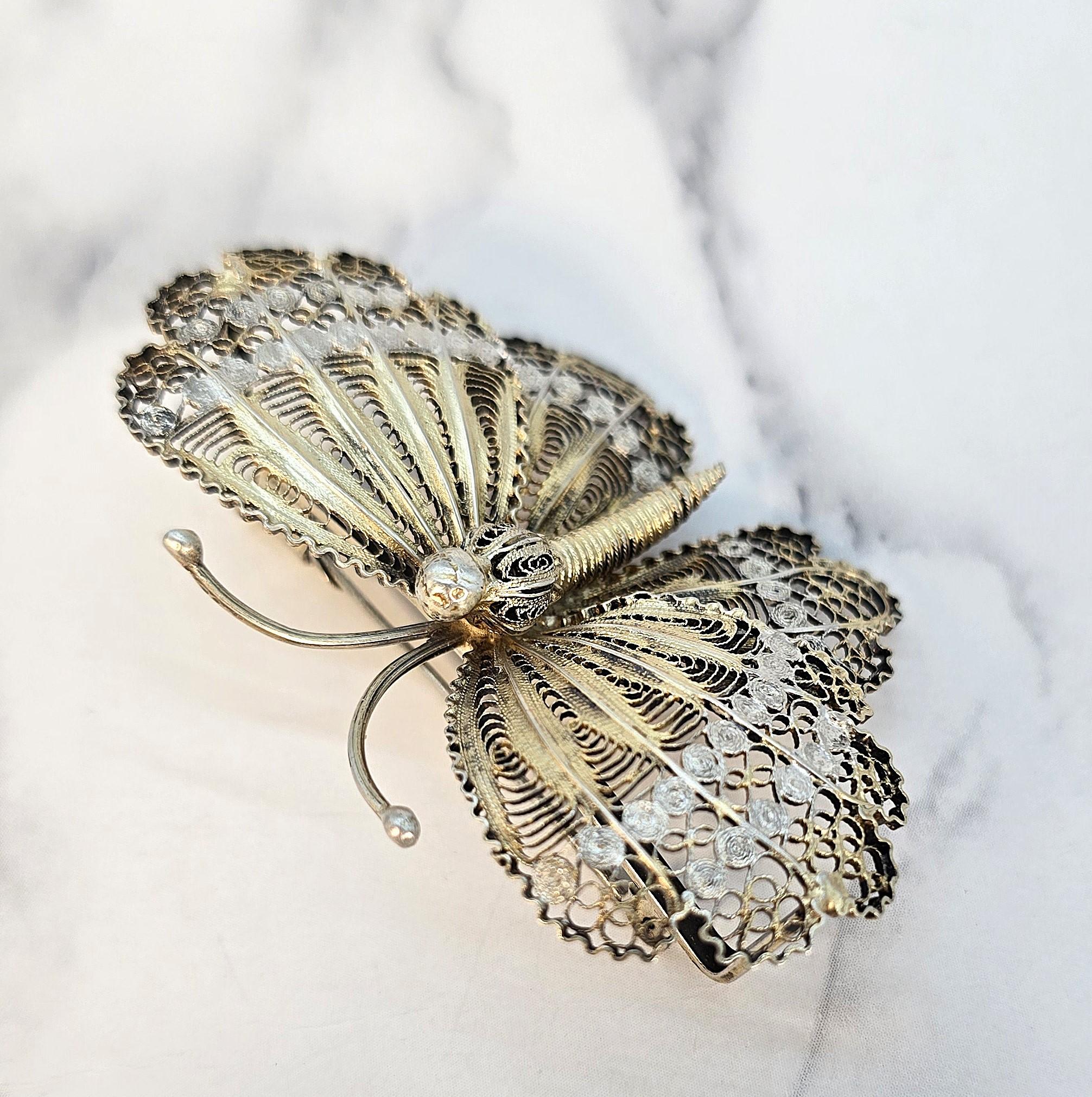 italien Broche papillon en argent et en vermeil vers 1930 en vente