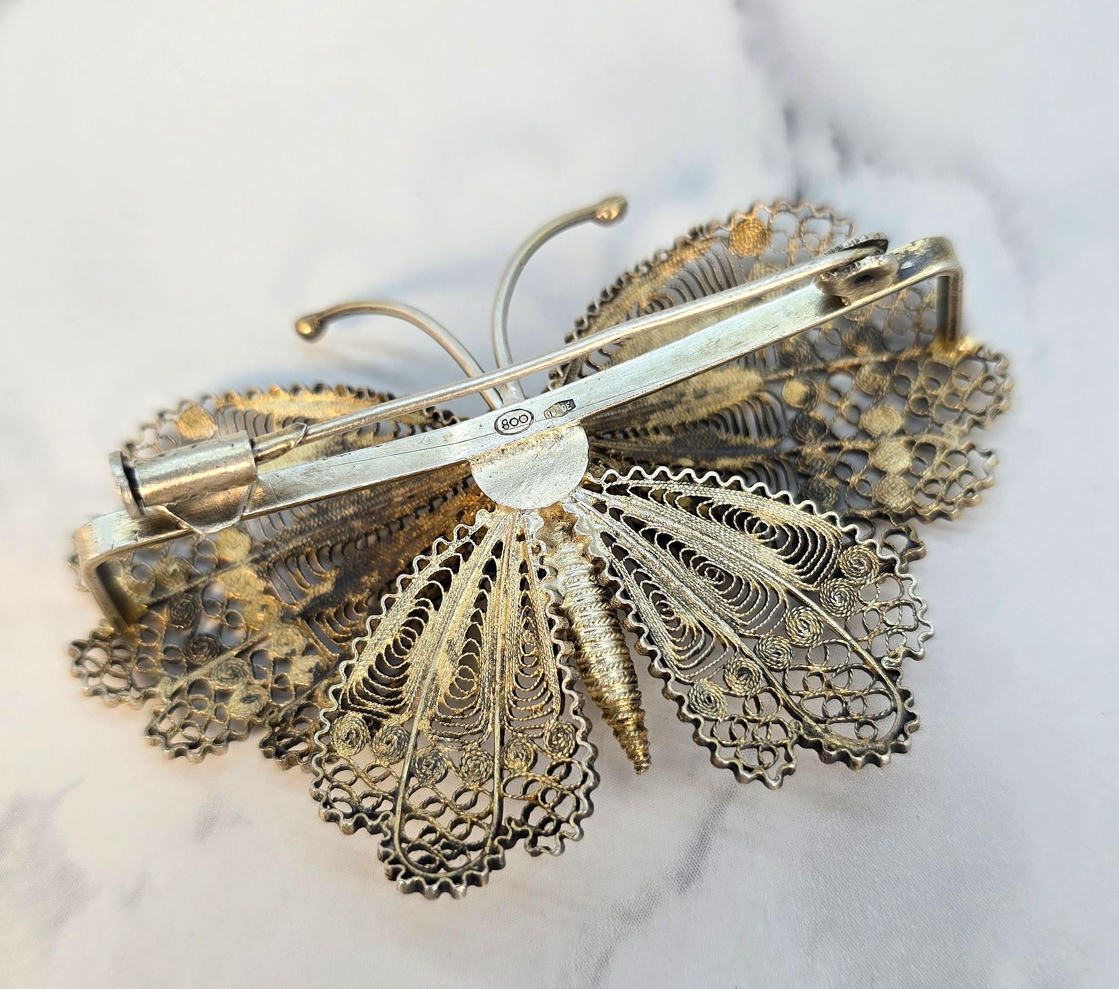 20ième siècle Broche papillon en argent et en vermeil vers 1930 en vente