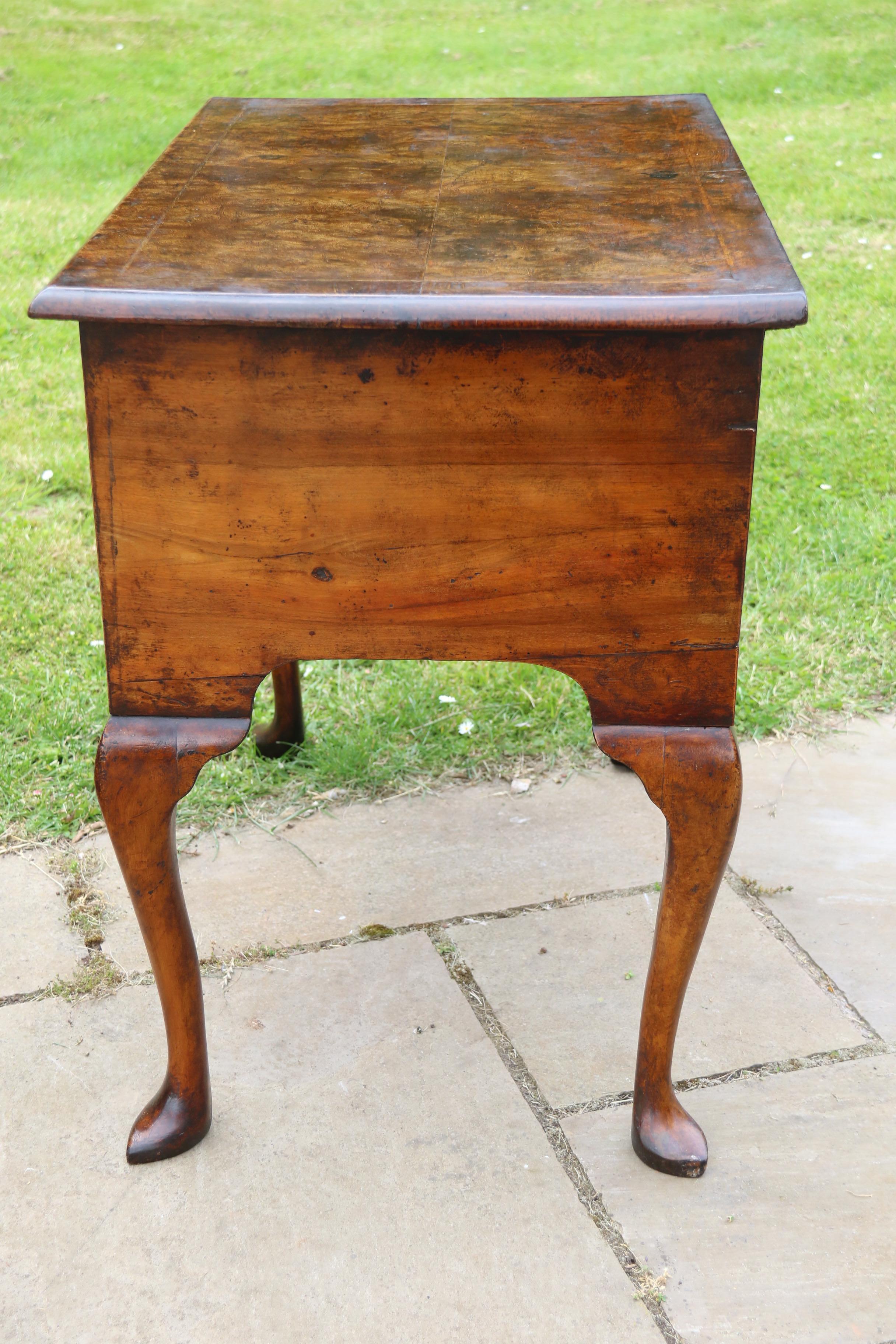 Garçon bas en loupe d'orme anglais du 18e siècle George II vers 1750 en vente 8