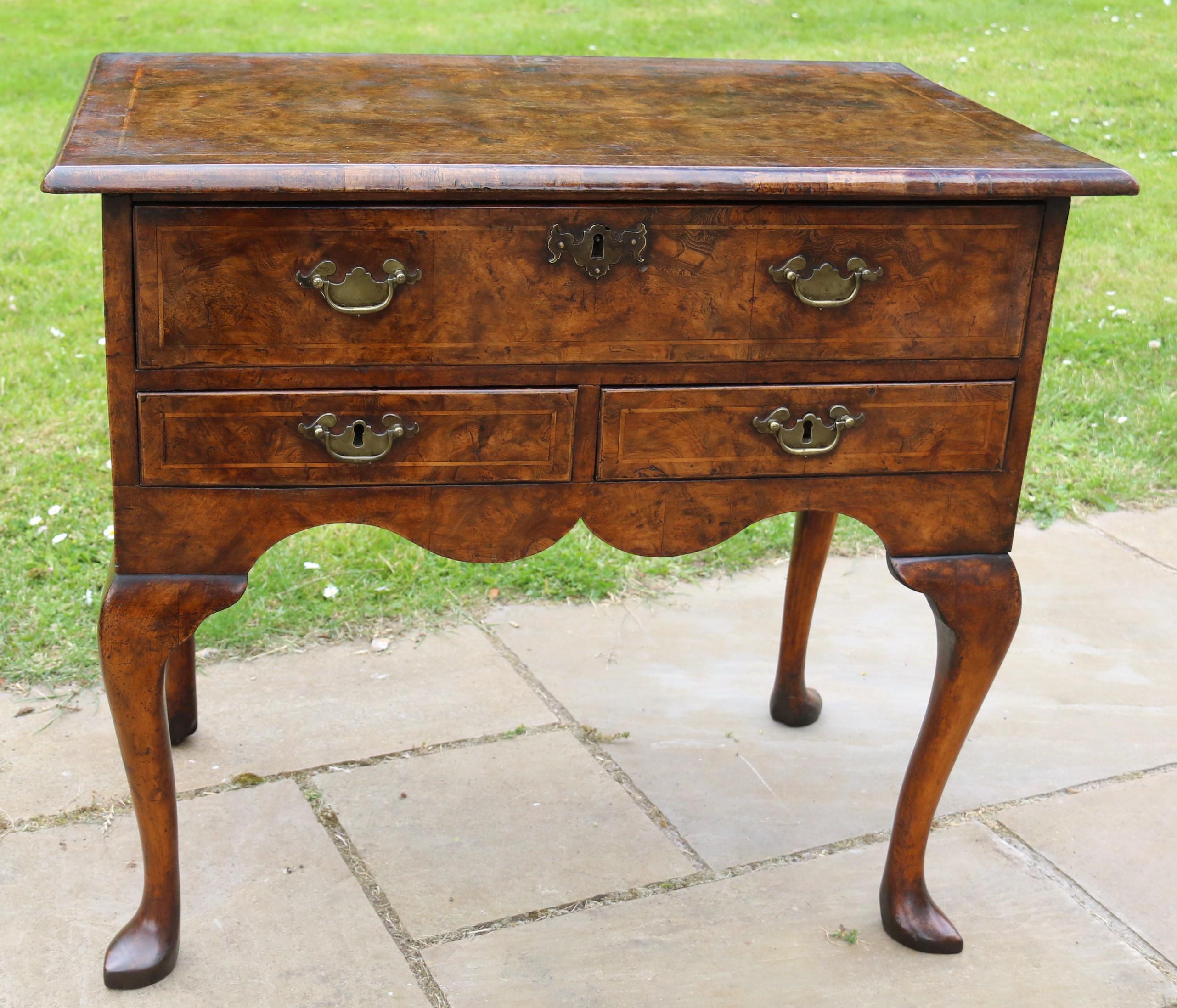 Garçon bas en loupe d'orme anglais du 18e siècle George II vers 1750 en vente 5